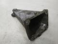 moottorin kiinnike oikea 601 223 2404 Mercedes-Benz 410 2,9D -90 
