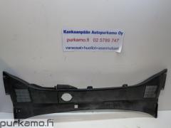 Kuva 1: tuulilasin kehys, Volvo V70 III 2.4 D