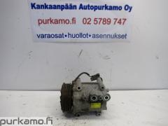 Kuva 1: ilmastoinnin kompressori, Ford Fiesta 1.4 TDCi 3 HB