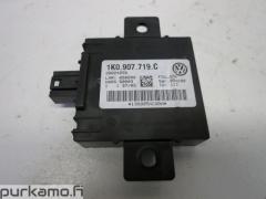 Kuva 1: ohjausboksi Anti Theft Anti Towing Module, Volkswagen Golf V 3.2i R32 4X4 5 HB