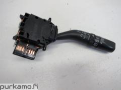 Kuva 1: monitoimikatkaisin pesu pyyhkimet, Mazda 6 (GG) 2.0i 16V 5 HB