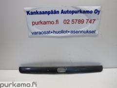 Kuva 1: takaluukun kahva ulkopuoli, Volvo S40 1.9 D