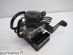 Kuva 1: abs hydraulikoneisto, Volvo V40 1.6 D2