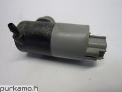 Kuva 1: tuulilasin pesimen pumppu, Toyota Avensis (T27) 1.6i Valvematic Sed