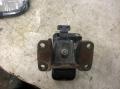 moottorin kiinnike oikea  Toyota Hilux VII 2.5 D-4D 4WD -12