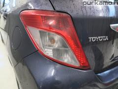 Kuva 1: takavalo vasen, Toyota Yaris 1.3 VVT-i 5 HB