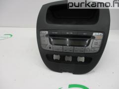 Kuva 1: radio, Toyota Aygo 1.0 VVT-i 5 HB