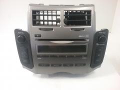 Kuva 1: radio cd dvd, Toyota Yaris 1.4D-4D