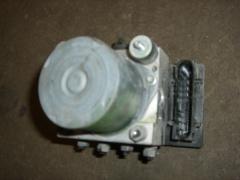 Kuva 1: abs hydraulipumppu, Fiat Punto