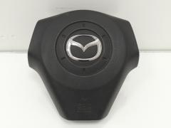 Kuva 1: air-bag kuljettajan turvatyyny, Mazda 3 1.6 DI Turbo Hatchback